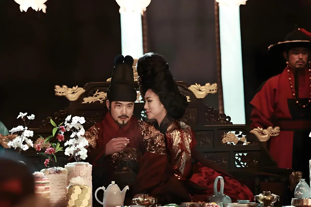 《奸臣》未删减版HD高清免费在线观看-韩国电影奸臣完整版无广告播放-尽享韩国爱情片高清画质