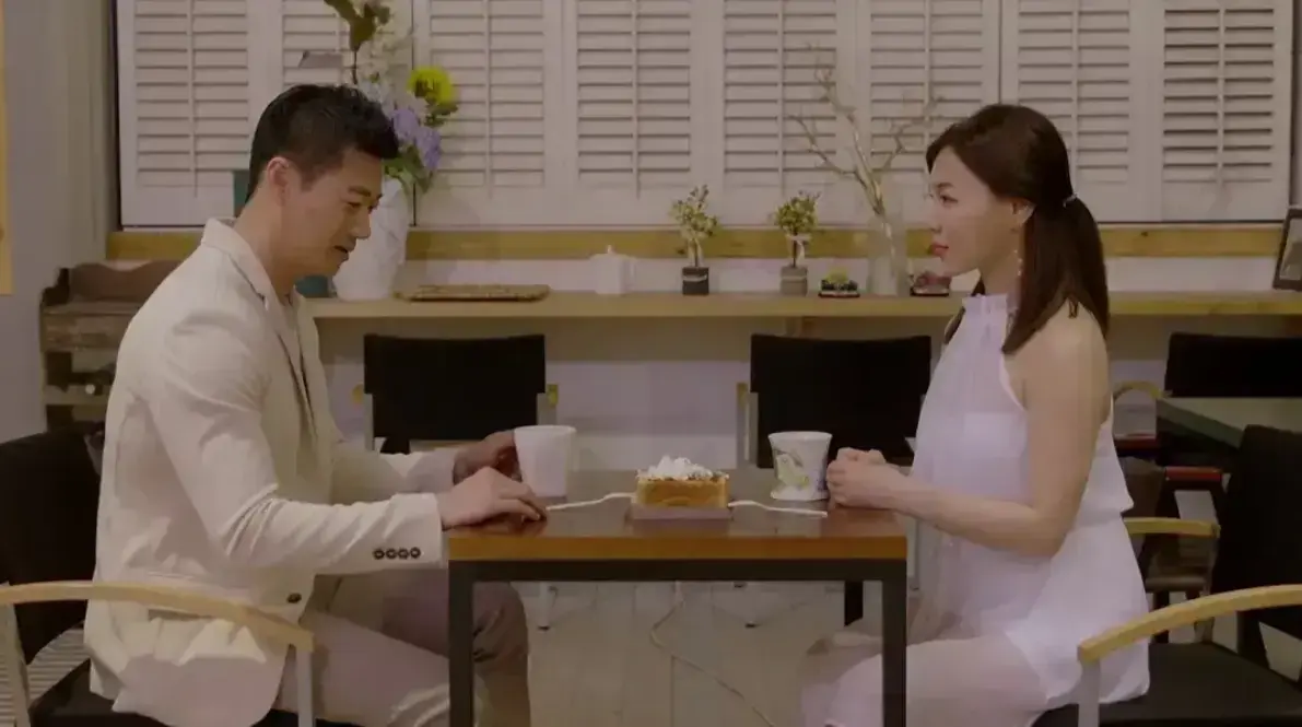 《邻居家妻子》韩国电影未删减1080P韩语中字-百度网盘夸克迅雷下载-高清在线观看邻居家妻子-乏味婚姻中的情感越界